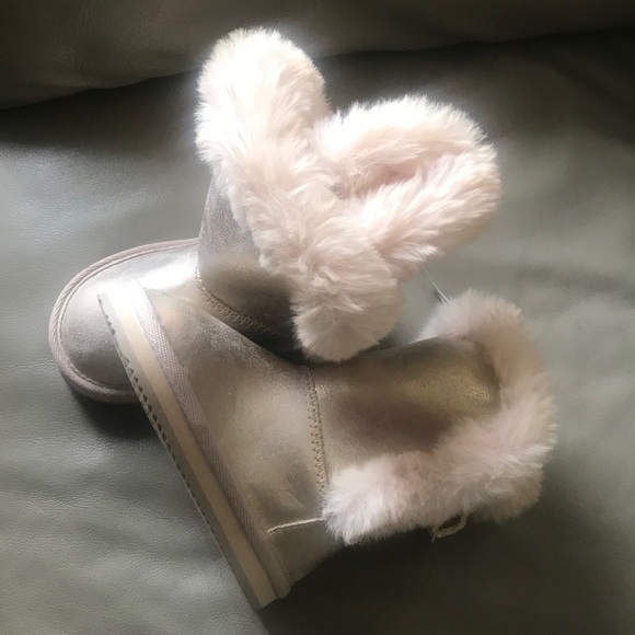 LITTLE GIRLS BOOTS WITH FUR - Picture 2 of 4